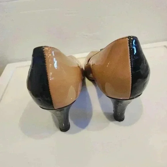 Anyi Lu peep toe pumps in black and tan - Picture 3 of 6